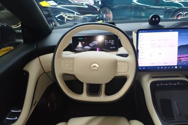 Used Nio ET5T 2025 75 kWh Touring Steering Wheel