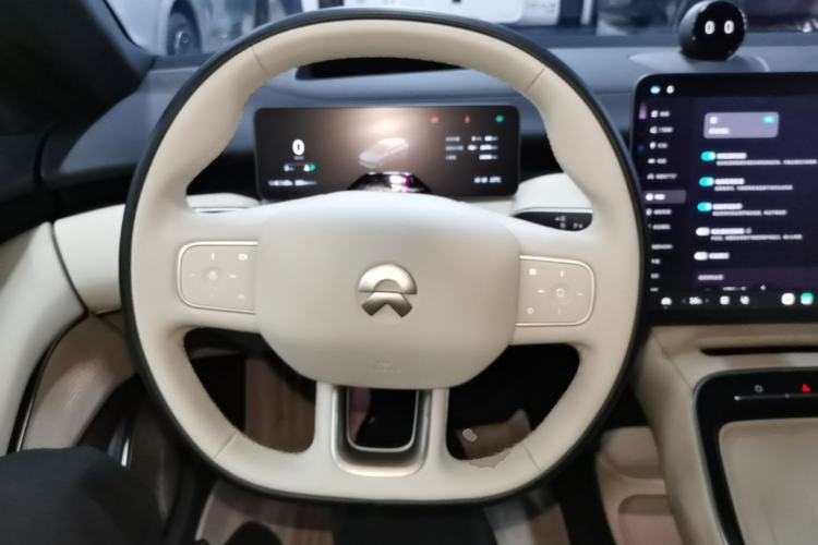 Used Nio ET5T 2025 75 kWh Touring Steering Wheel