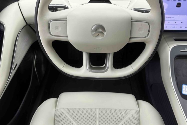 Used Nio ET5T 2025 75 kWh Touring Steering Wheel