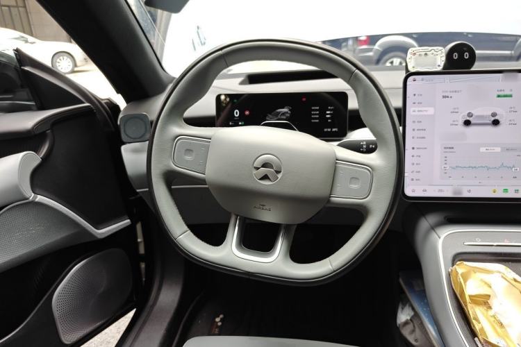 Used Nio ET5T 2025 75 kWh Touring Steering Wheel