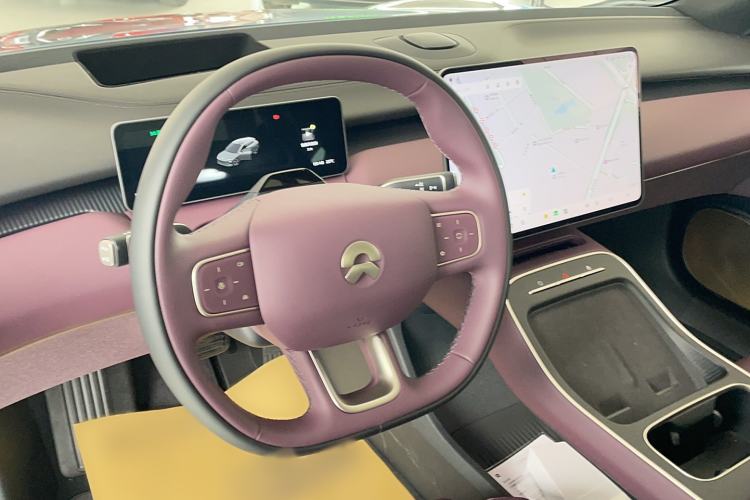 Used Nio ET5T 2025 75 kWh Touring Steering Wheel