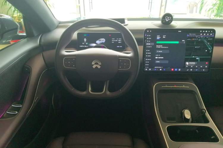 Used Nio ET5T 2025 75 kWh Touring Steering Wheel