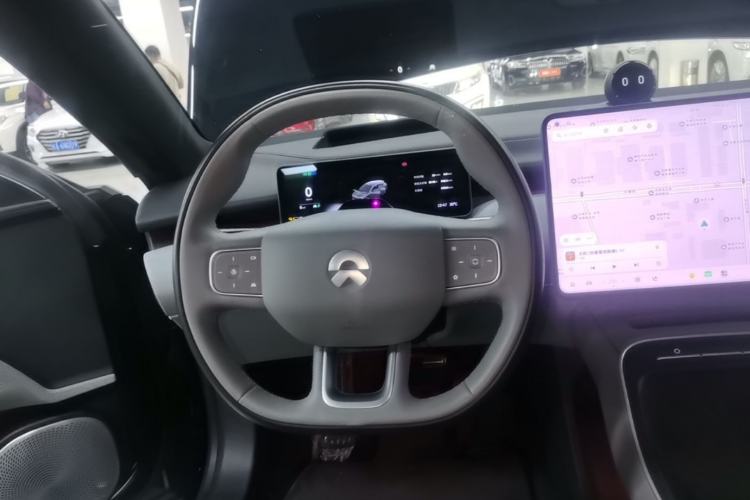 Used Nio ET5T 2025 75 kWh Touring Steering Wheel