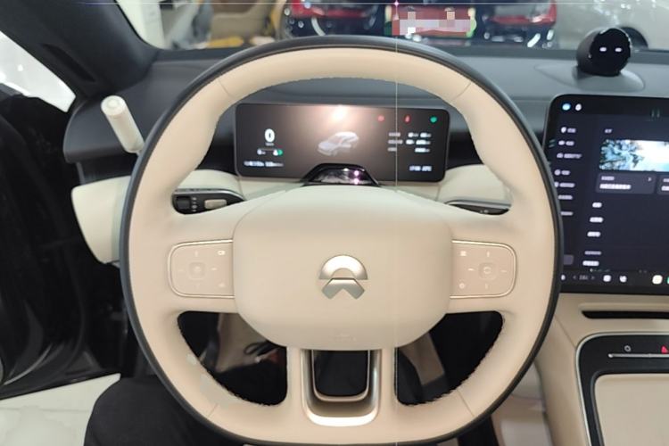 Used Nio ET5T 2025 75 kWh Touring Steering Wheel