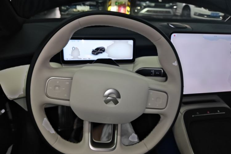 Used Nio ET5T 2025 75 kWh Touring Steering Wheel