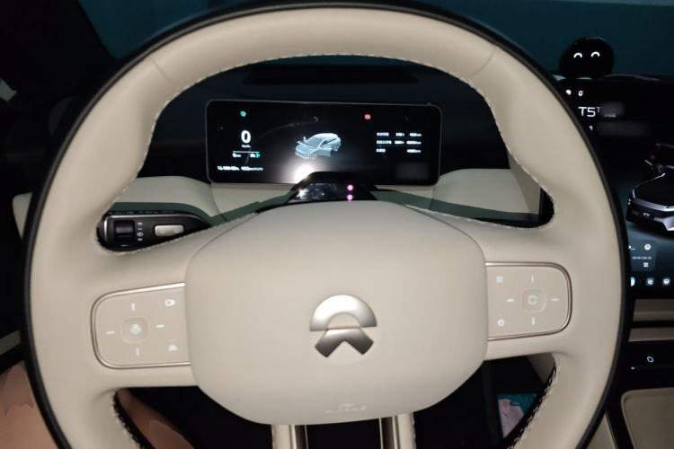 Used Nio ET5T 2025 75 kWh Touring Steering Wheel