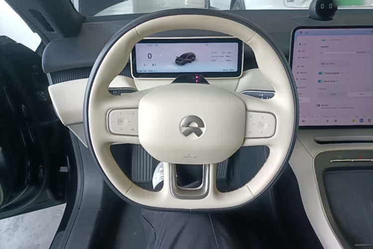 Used Nio ET5T 2025 75 kWh Touring Steering Wheel