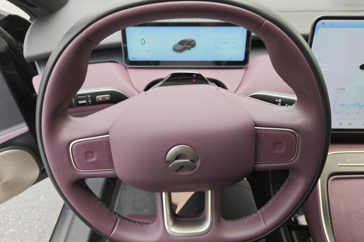 Used Nio ET5T 2025 75 kWh Touring Steering Wheel