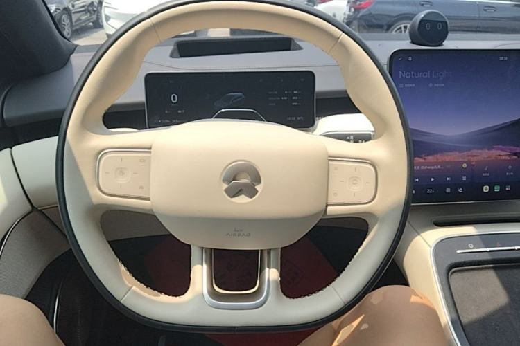 Used Nio ET5T 2025 75 kWh Touring Steering Wheel