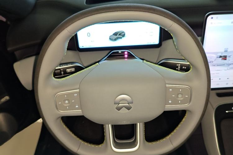 Used Nio ET5T 2025 Model Champion Commemorative Edition, 75kWh Touring Steering Wheel