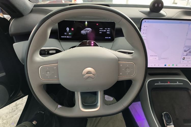 Used Nio ET5T 2025 75 kWh Touring Steering Wheel
