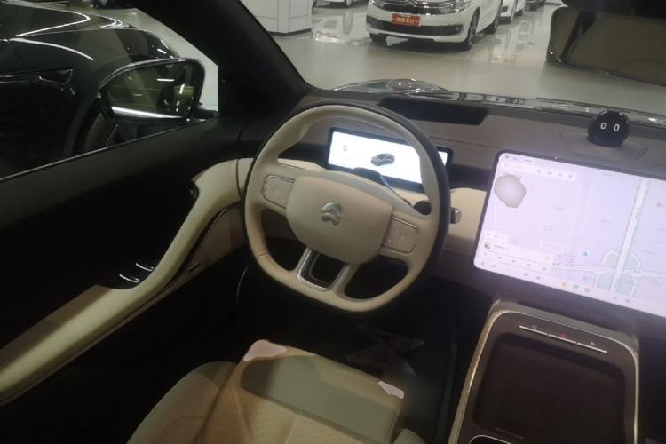 Used Nio ET5T 2025 75 kWh Touring Steering Wheel