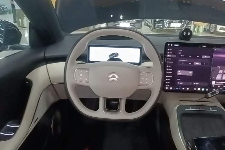 Used Nio ET5T 2025 75 kWh Touring Steering Wheel