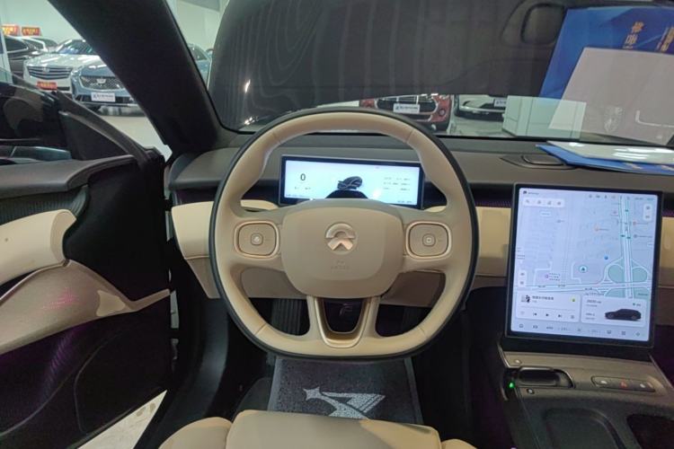 Used Nio ET5T 2025 75 kWh Touring Steering Wheel