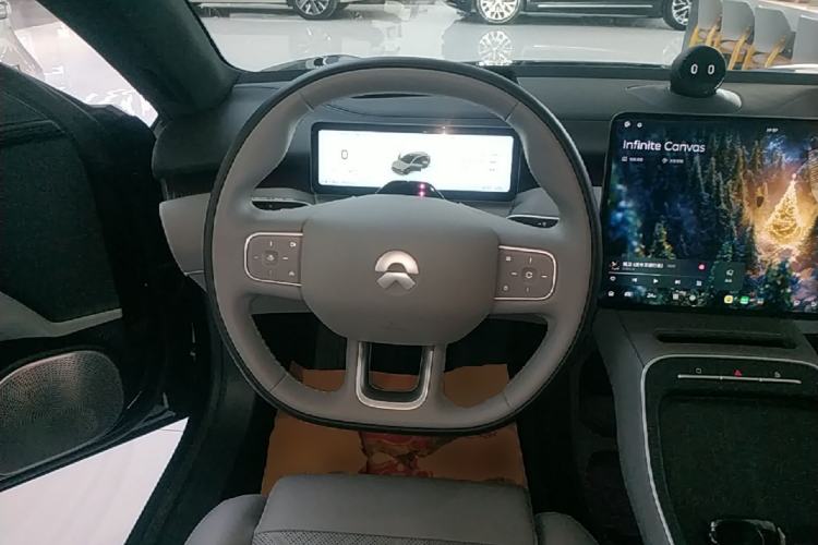 Used Nio ET5T 2025 75 kWh Touring Steering Wheel