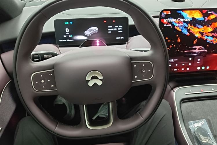Used Nio ET5T 2025 75 kWh Touring Steering Wheel