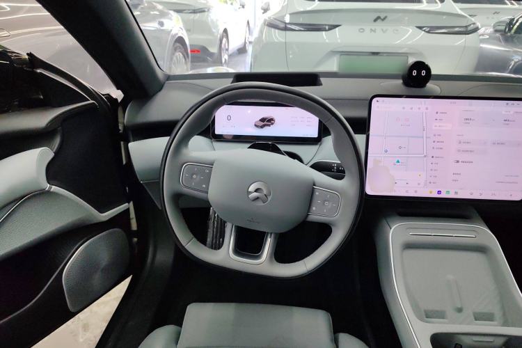 Used Nio ET5T 2025 75 kWh Touring Steering Wheel