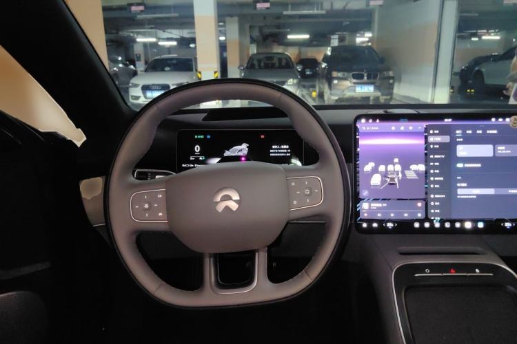Used Nio ET5T 2025 75 kWh Touring Steering Wheel