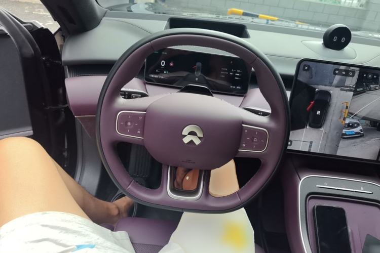 Used Nio ET5T 2025 75 kWh Touring Steering Wheel