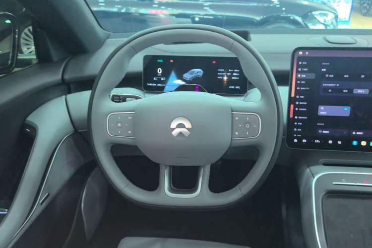 Used Nio ET5T 2025 75 kWh Touring Steering Wheel
