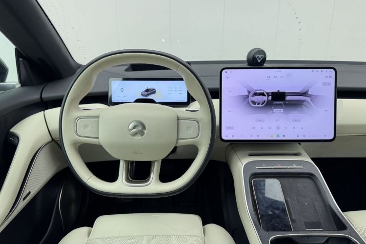 Used Nio ET5T 2025 75 kWh Touring Steering Wheel