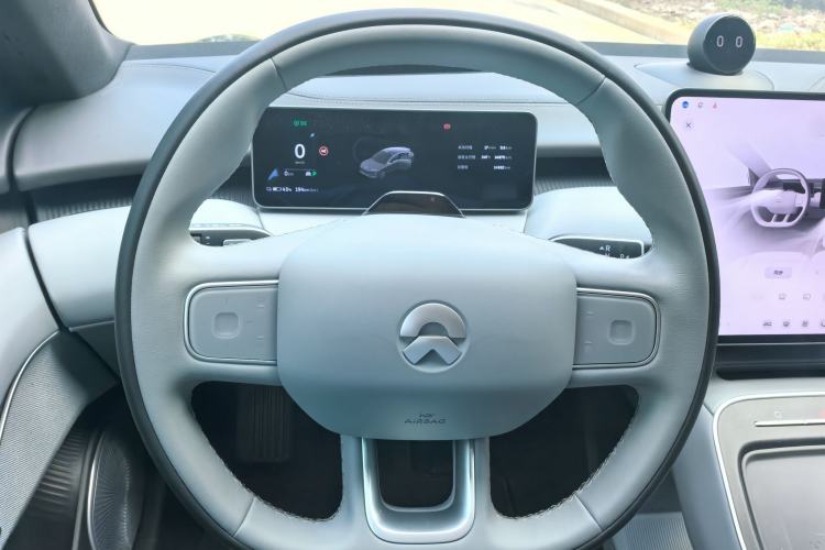Used Nio ET5T 2025 75 kWh Touring Steering Wheel