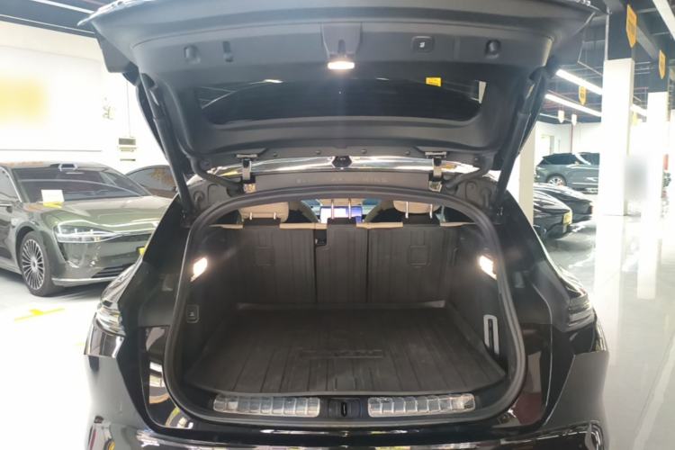 Used Nio ET5T 2025 75 kWh Touring Trunk