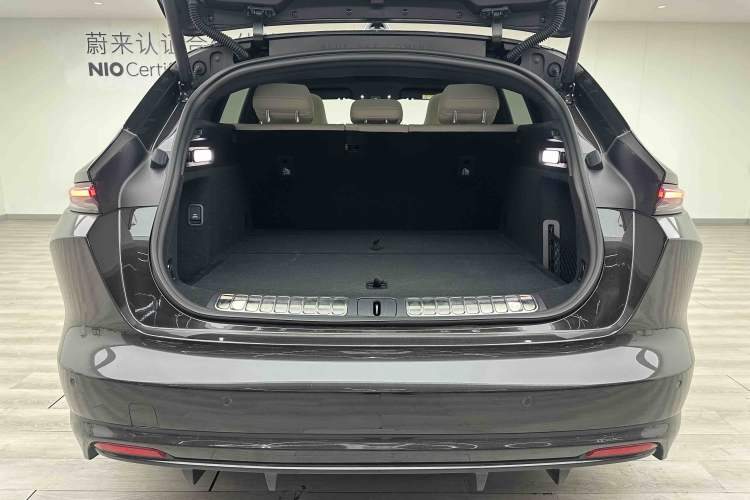 Used Nio ET5T 2025 75 kWh Touring Trunk