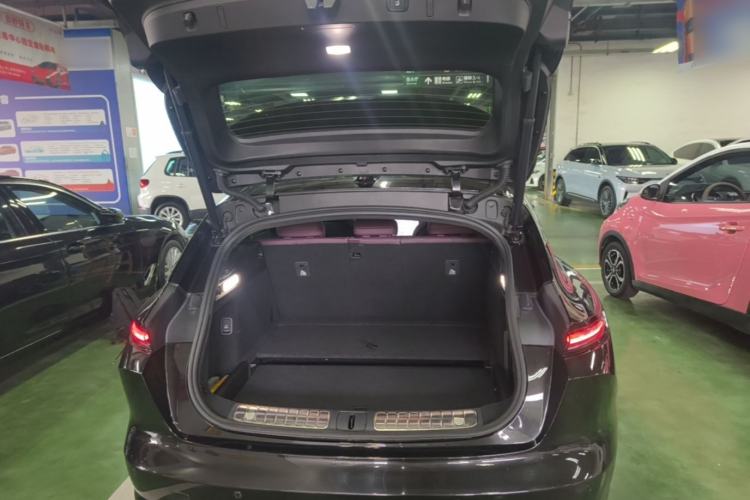Used Nio ET5T 2025 75 kWh Touring Trunk
