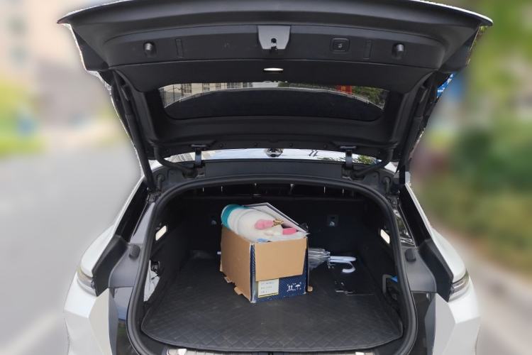 Used Nio ET5T 2025 75 kWh Touring Trunk