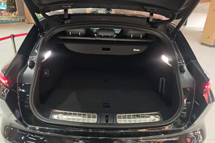 Used Nio ET5T 2025 75 kWh Touring Trunk