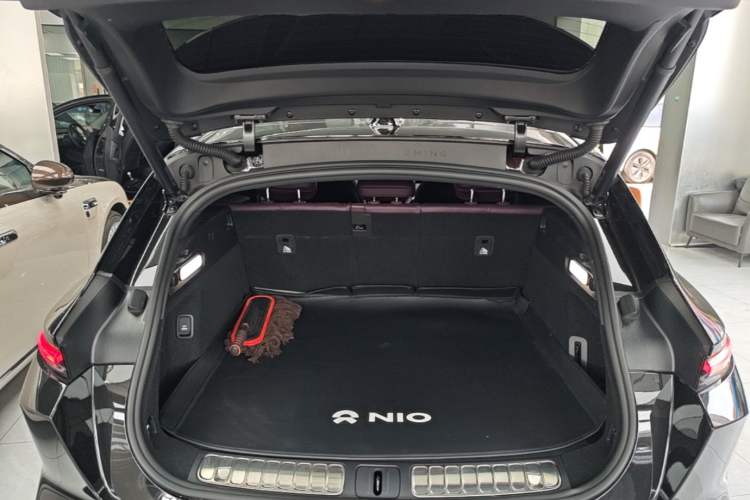 Used Nio ET5T 2025 75 kWh Touring Trunk