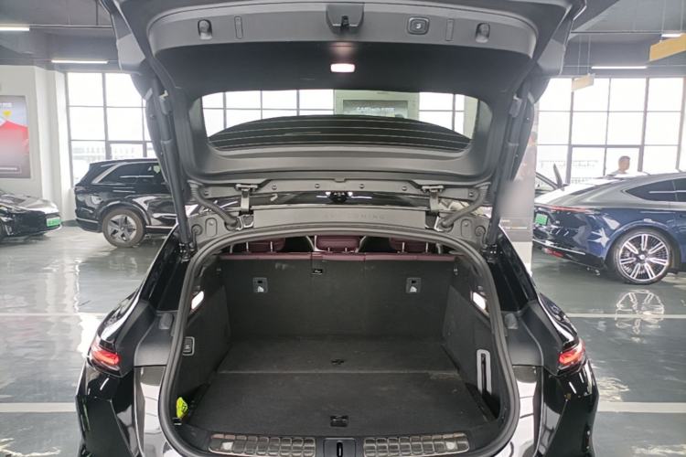 Used Nio ET5T 2025 75 kWh Touring Trunk