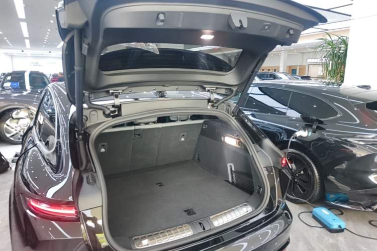 Used Nio ET5T 2025 75 kWh Touring Trunk