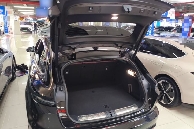 Used Nio ET5T 2025 75 kWh Touring Trunk