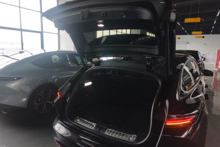 Used Nio ET5T 2025 75 kWh Touring Trunk