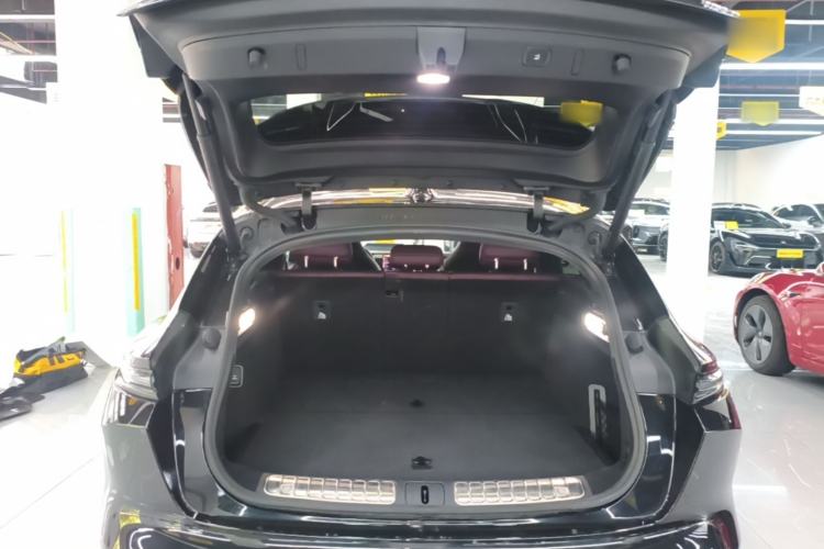 Used Nio ET5T 2025 75 kWh Touring Trunk