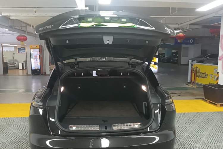 Used Nio ET5T 2025 75 kWh Touring Trunk