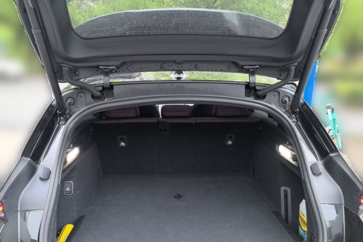 Used Nio ET5T 2025 75 kWh Touring Trunk