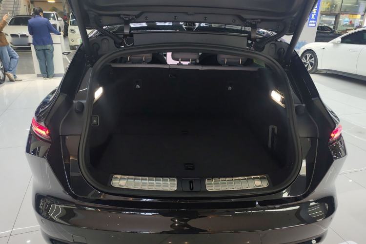 Used Nio ET5T 2025 75 kWh Touring Trunk