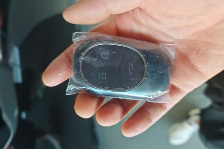 Used Nio ET5T 2025 75 kWh Touring Vehicle Key