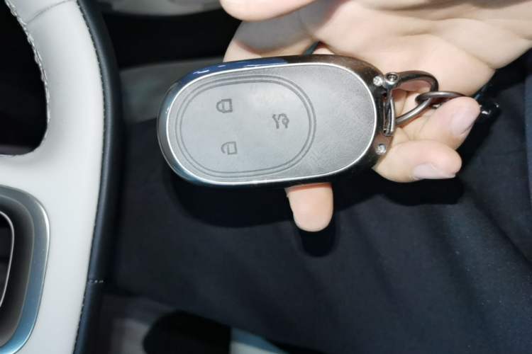 Used Nio ET5T 2025 75 kWh Touring Vehicle Key