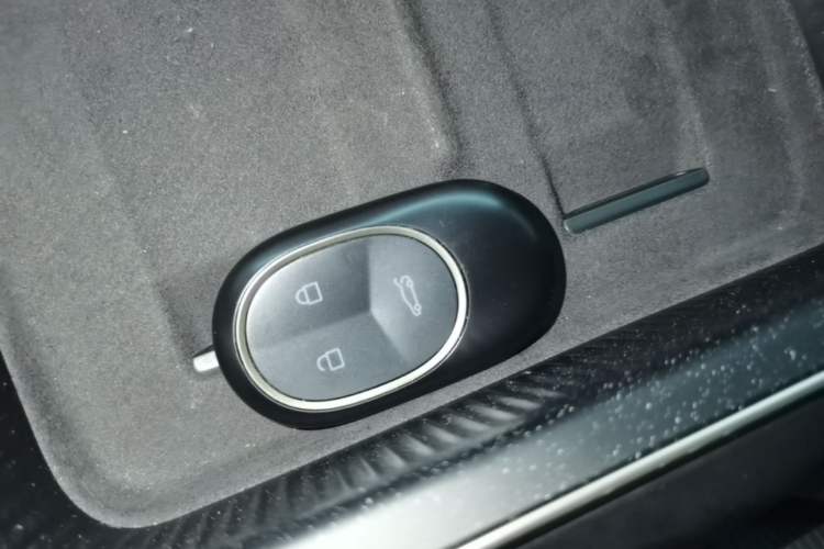 Used Nio ET5T 2025 75 kWh Touring Vehicle Key
