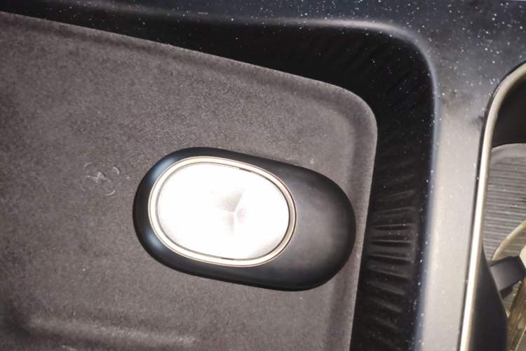Used Nio ET5T 2025 75 kWh Touring Vehicle Key