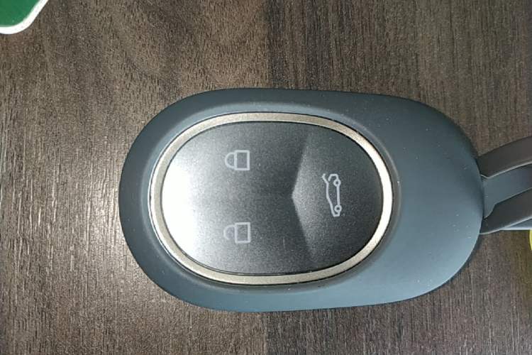 Used Nio ET5T 2025 75 kWh Touring Vehicle Key