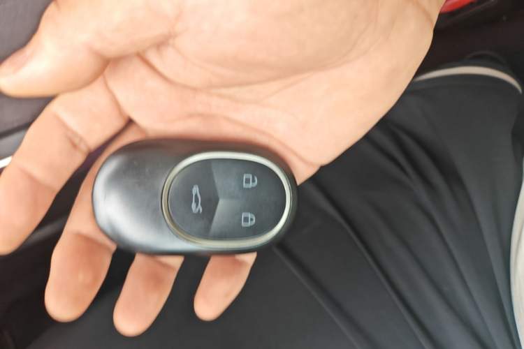 Used Nio ET5T 2025 75 kWh Touring Vehicle Key