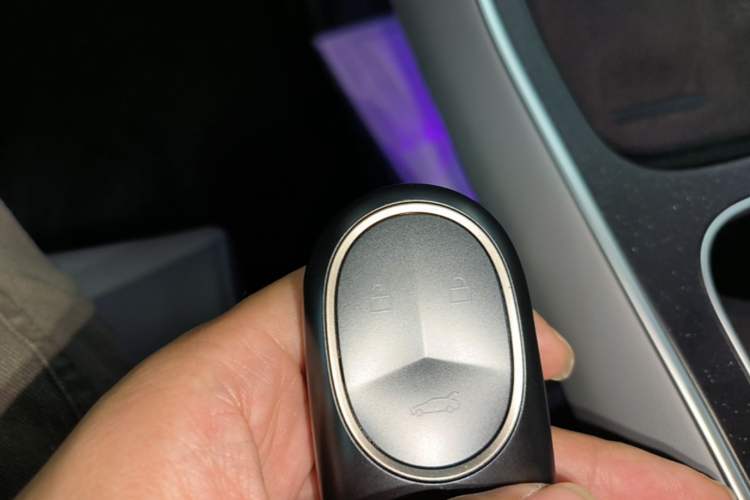 Used Nio ET5T 2025 75 kWh Touring Vehicle Key