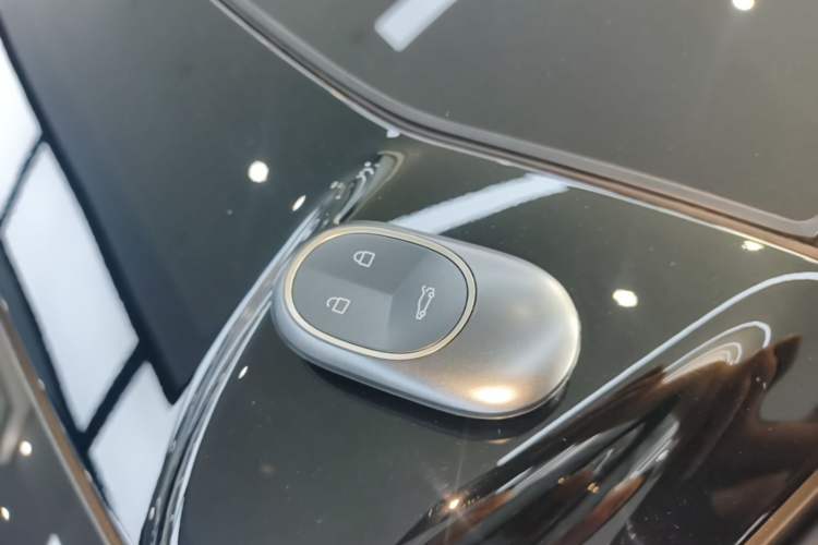 Used Nio ET5T 2025 75 kWh Touring Vehicle Key