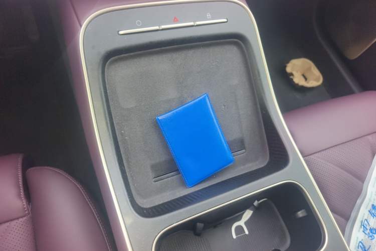 Used Nio ET5T 2025 75 kWh Touring Vehicle Key