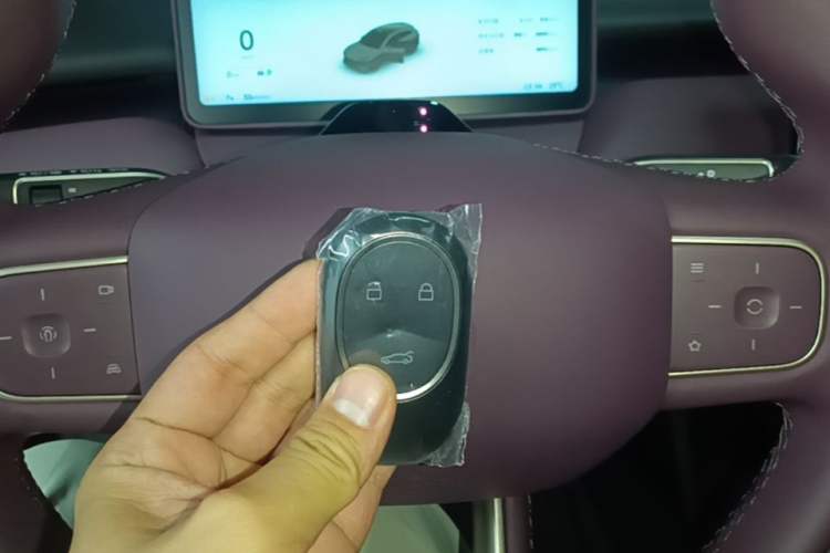 Used Nio ET5T 2025 75 kWh Touring Vehicle Key